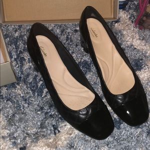 Clarks Tealia Sera heels